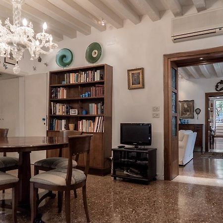 Accademia Terrazza Lägenhet Venedig Exteriör bild