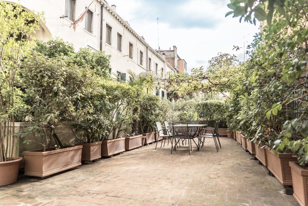 Accademia Terrazza Lägenhet Venedig Exteriör bild